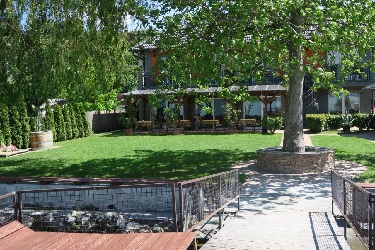 Granit Villa Balatonszarszo Exterior photo