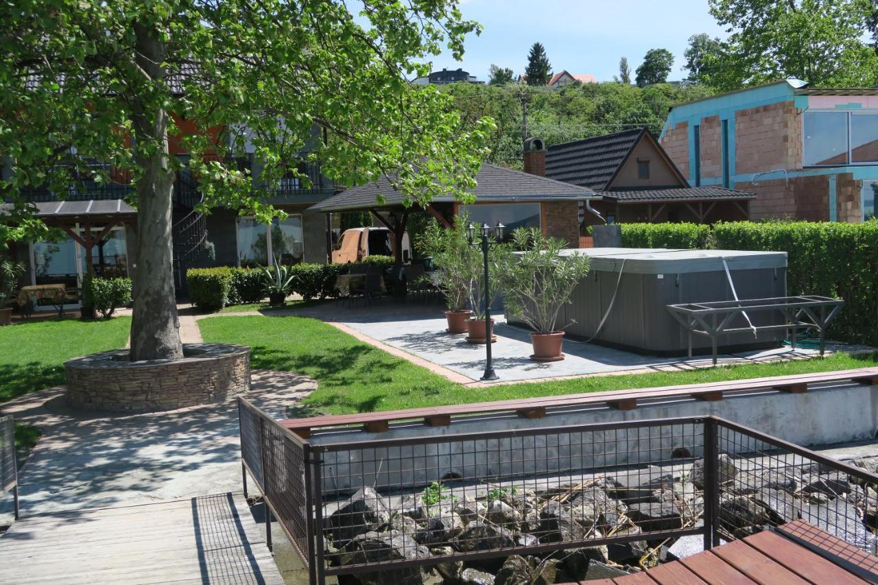 Granit Villa Balatonszarszo Exterior photo