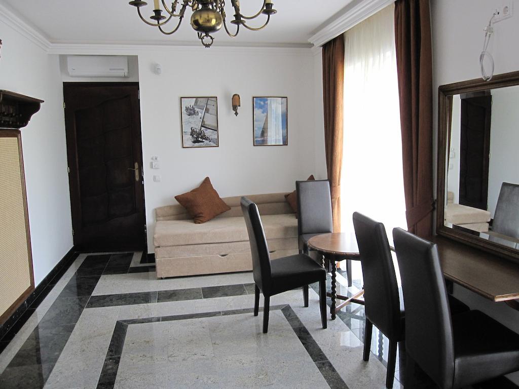 Granit Villa Balatonszarszo Room photo